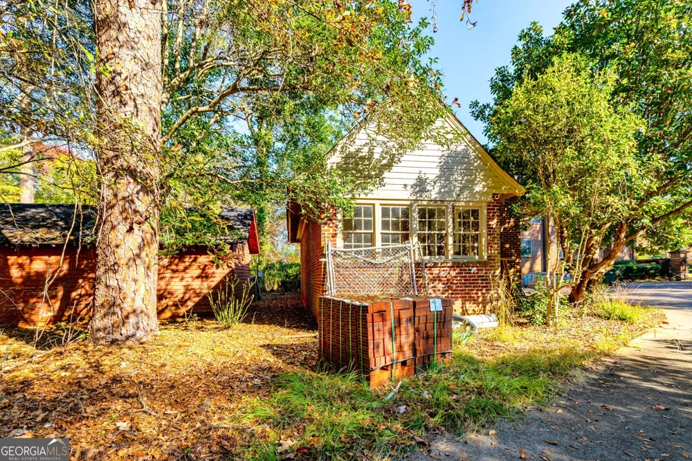 300 Poplar DR Thomaston, GA 30286