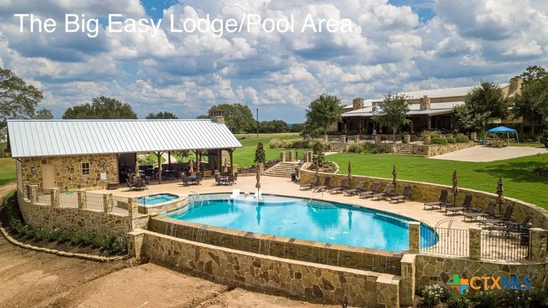 109 Mallard Lane Columbus, TX 78934