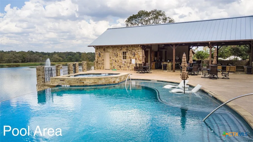 109 Mallard Lane Columbus, TX 78934