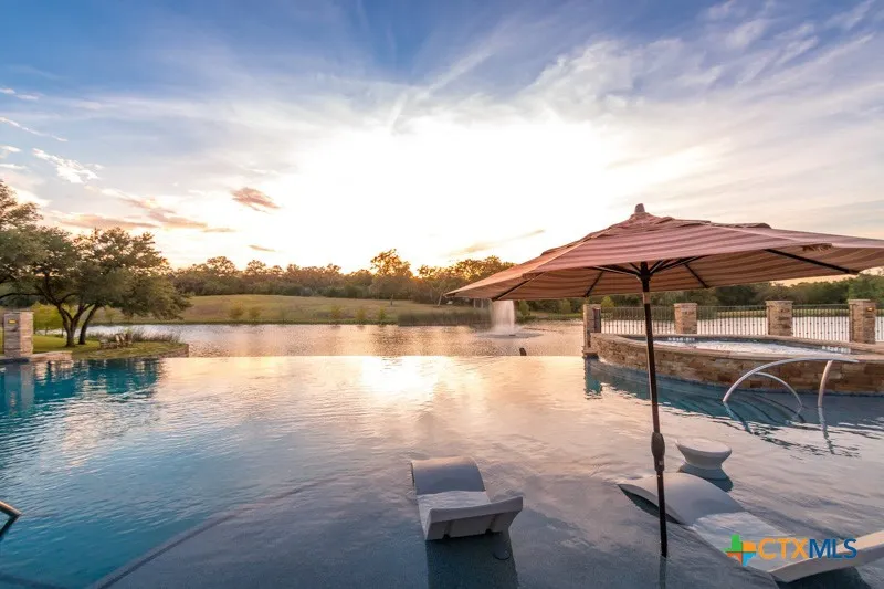 109 Mallard Lane Columbus, TX 78934