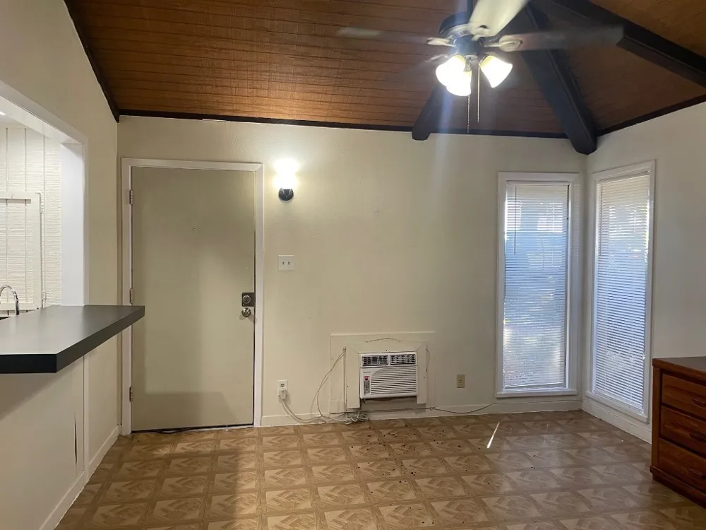 126 Conference Drive #216 Bastrop, TX 78602