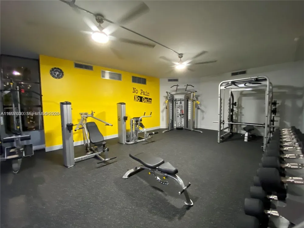 800 Parkview Dr #708 Hallandale Beach, FL 33009