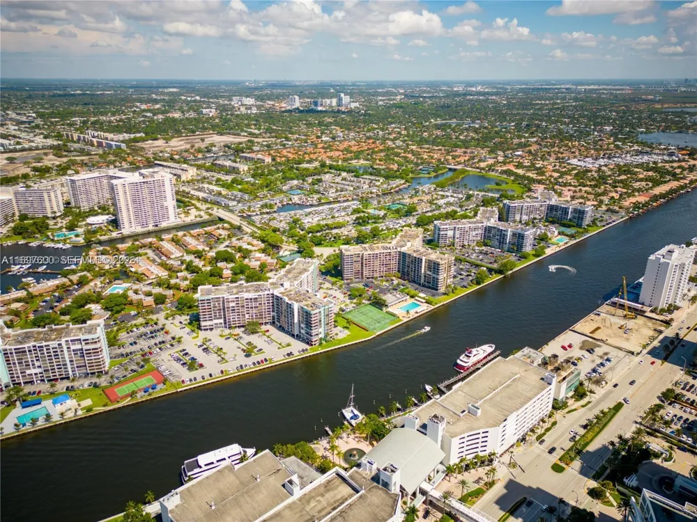800 Parkview Dr #708 Hallandale Beach, FL 33009