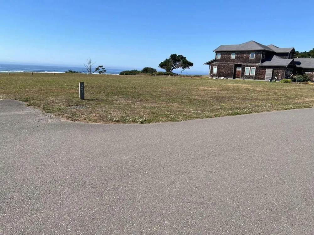3002 Sandpointe Drive Mckinleyville, CA 95519