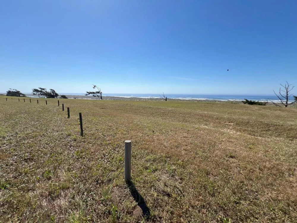 3002 Sandpointe Drive Mckinleyville, CA 95519