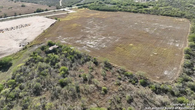 171 ACRES Highway 80 Gillett, TX 78116