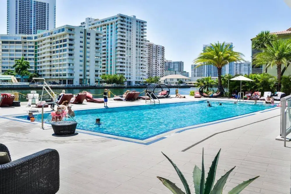 2602 E Hallandale Beach Blvd #R508 Hallandale Beach, FL 33009