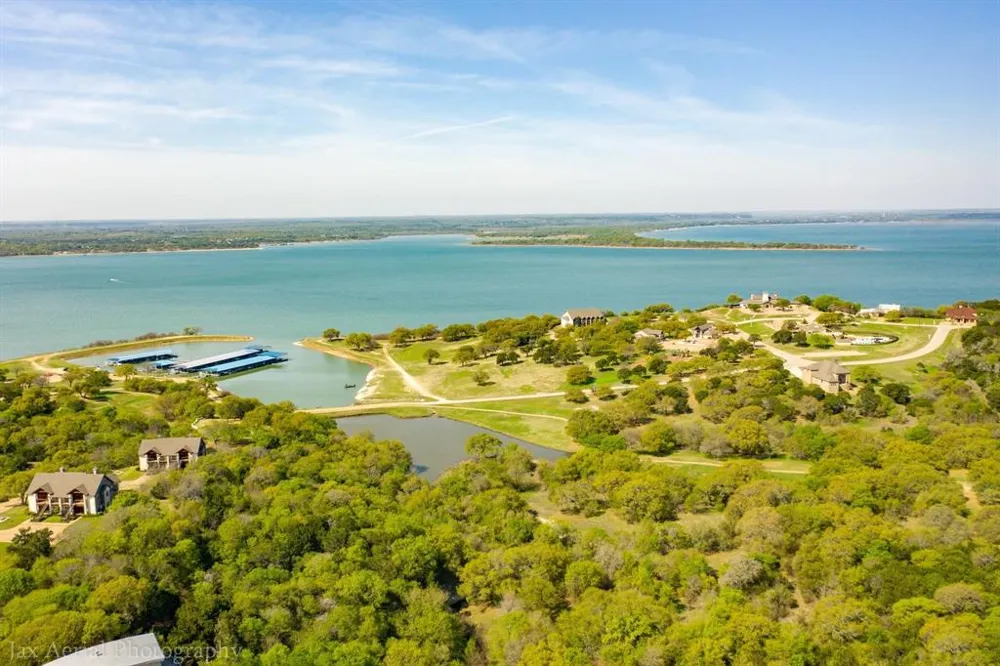 27070 Stonewood Drive Whitney, TX 76692