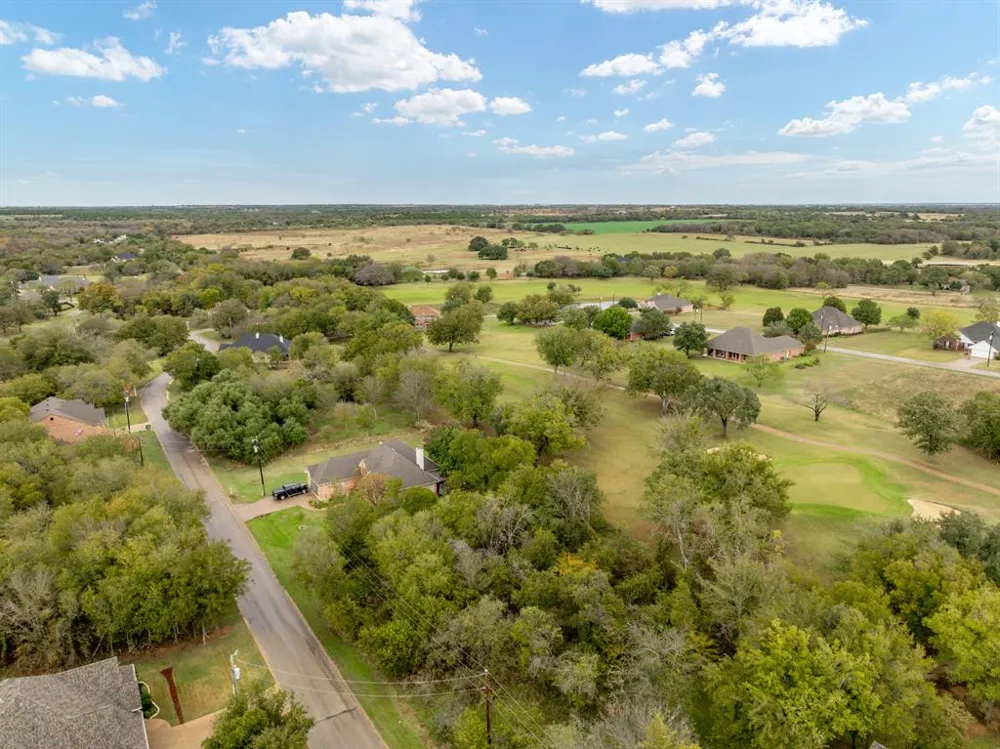 27070 Stonewood Drive Whitney, TX 76692