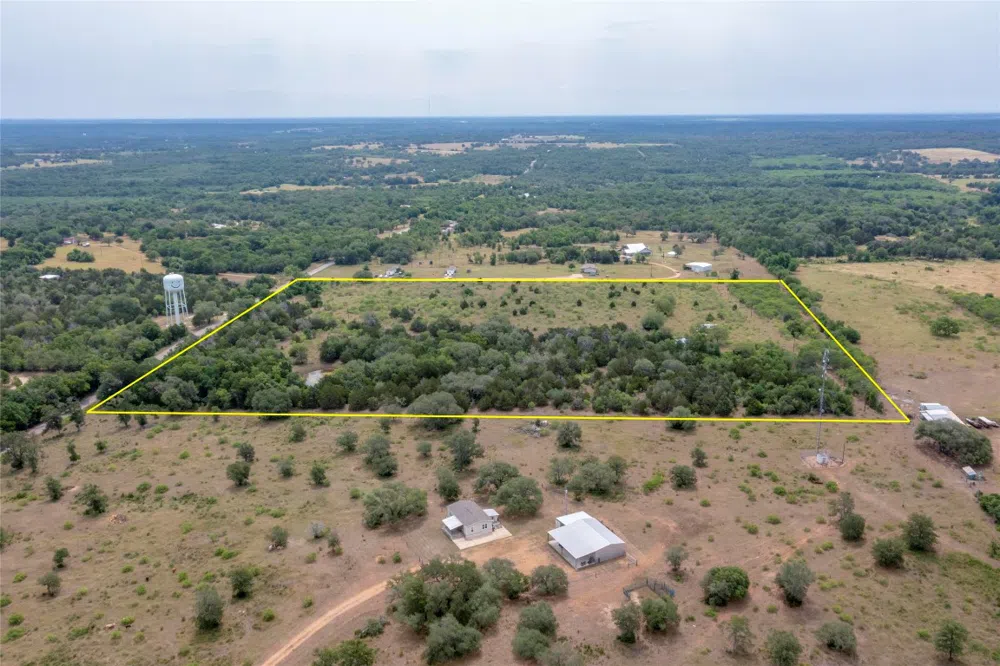 1931 Watterson Road Red Rock, TX 78662
