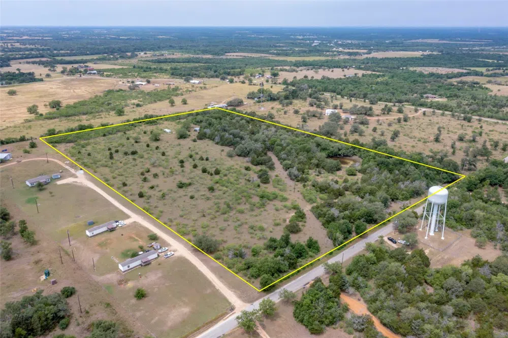 1931 Watterson Road Red Rock, TX 78662