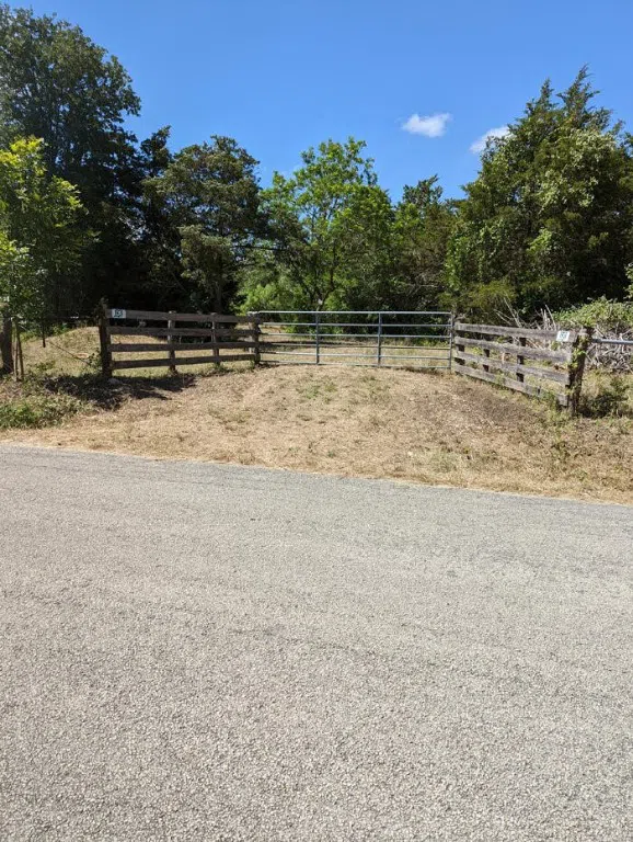 1931 Watterson Road Red Rock, TX 78662