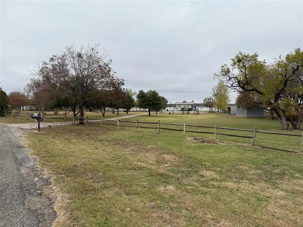 625 County Road 237 Eastland, TX 76448