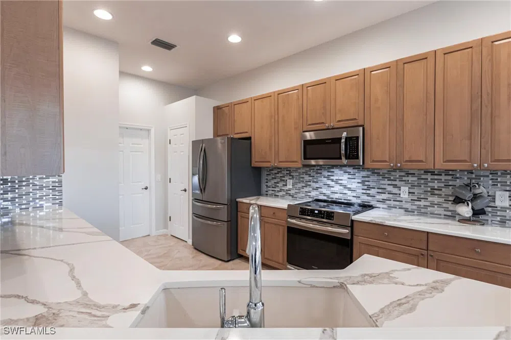 Lakeview Isle Court Fort Myers, FL 33905