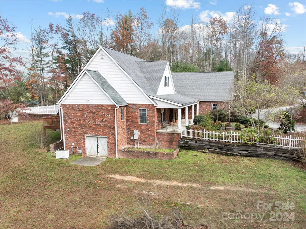 38 Southern Visions Drive Hendersonville, NC 28792