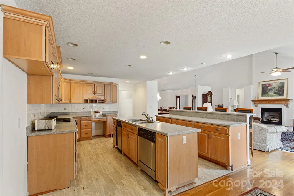 38 Southern Visions Drive Hendersonville, NC 28792