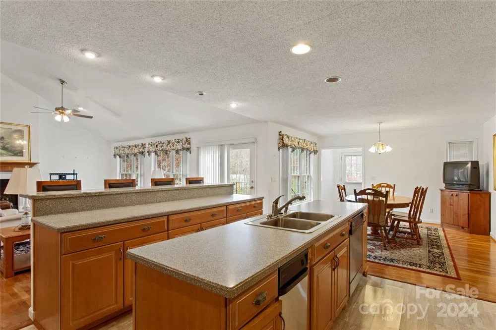 38 Southern Visions Drive Hendersonville, NC 28792