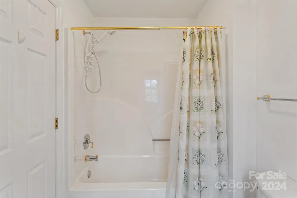 38 Southern Visions Drive Hendersonville, NC 28792