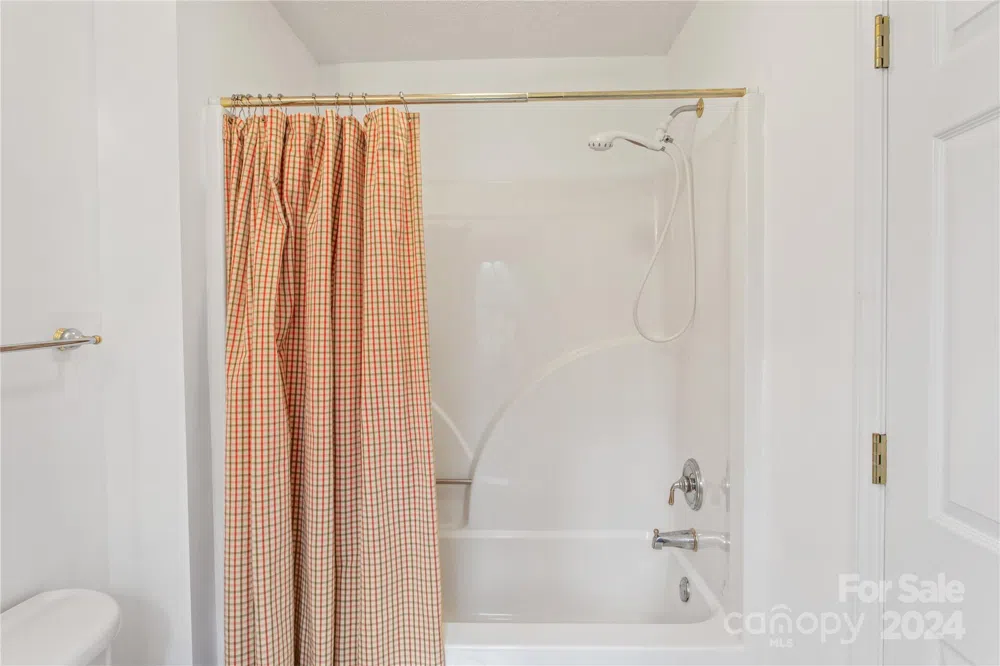 38 Southern Visions Drive Hendersonville, NC 28792