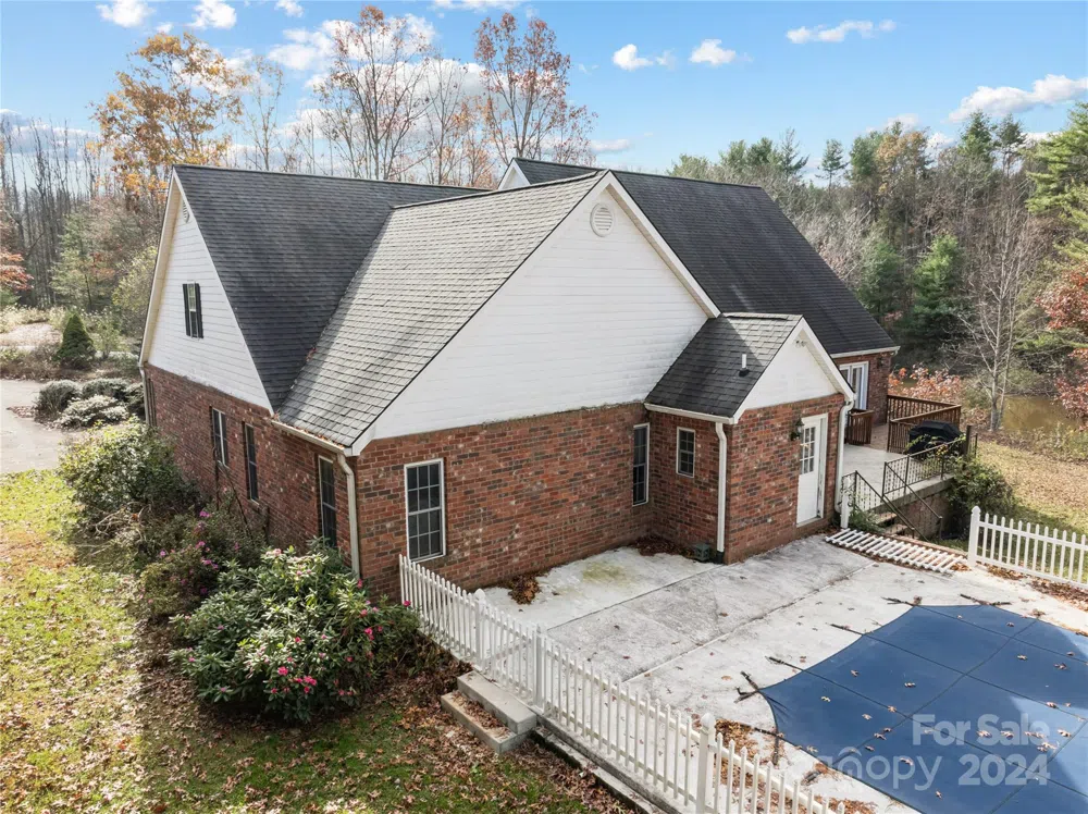 38 Southern Visions Drive Hendersonville, NC 28792