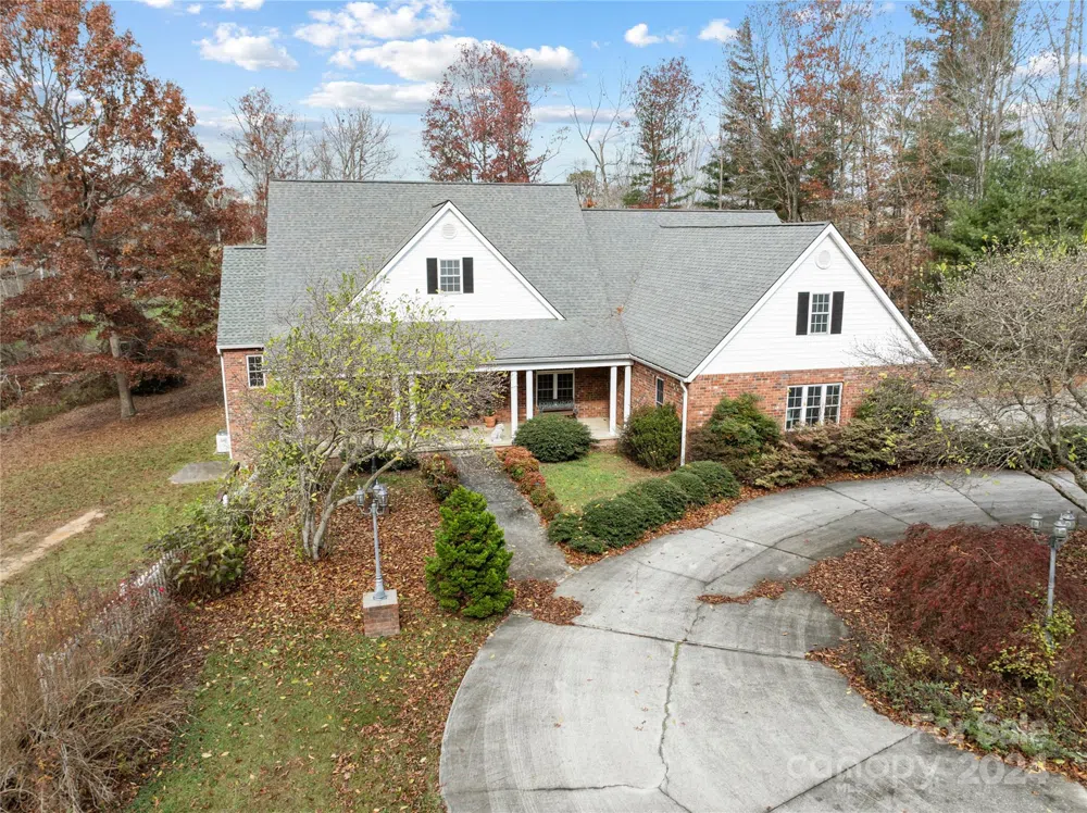 38 Southern Visions Drive Hendersonville, NC 28792