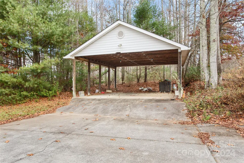 38 Southern Visions Drive Hendersonville, NC 28792