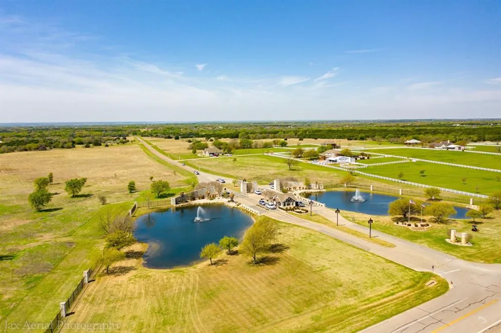 40050 Elmwood Drive Whitney, TX 76692