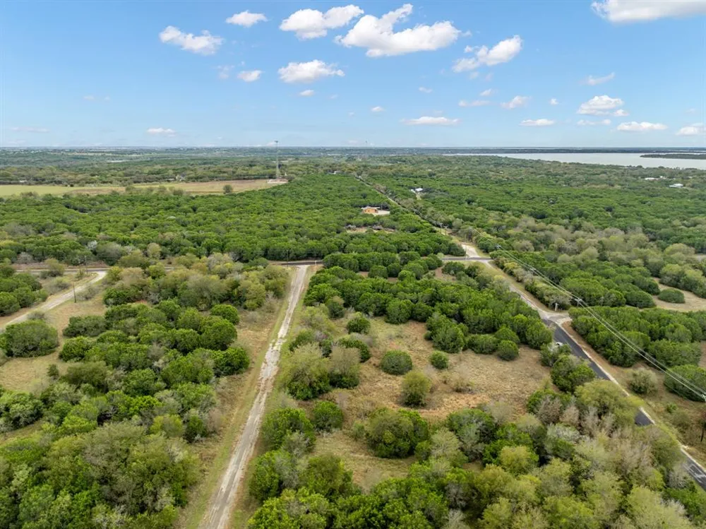 40050 Elmwood Drive Whitney, TX 76692