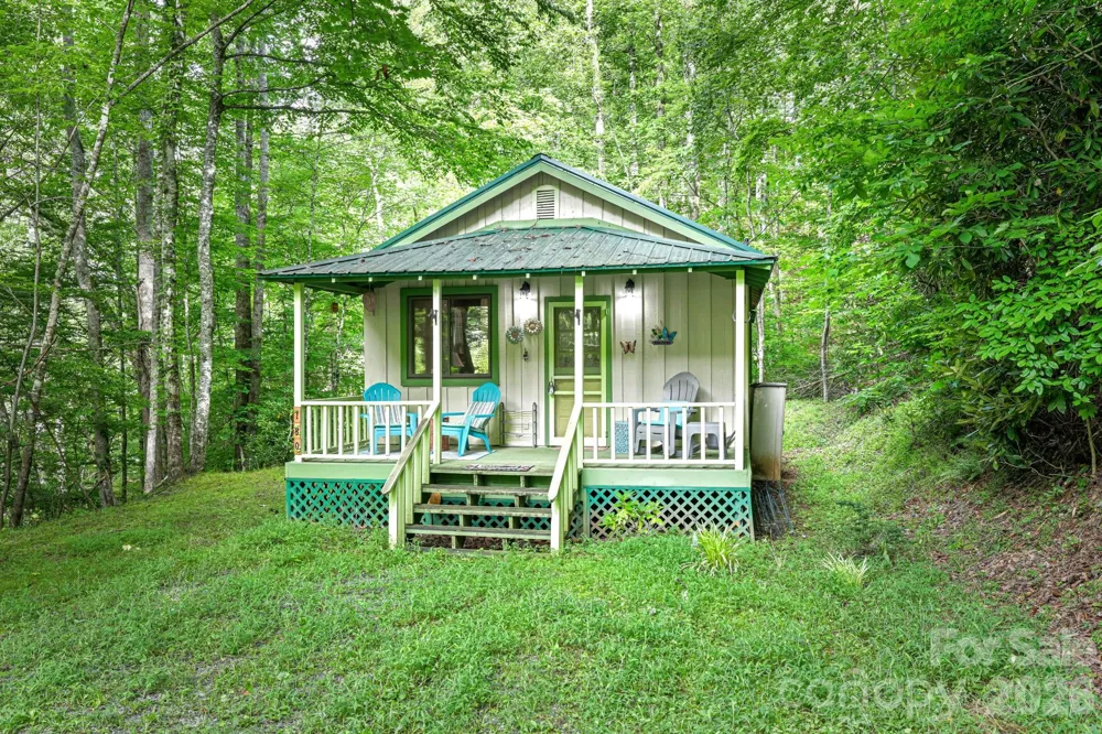 180 Valley Lane Bryson City, NC 28713