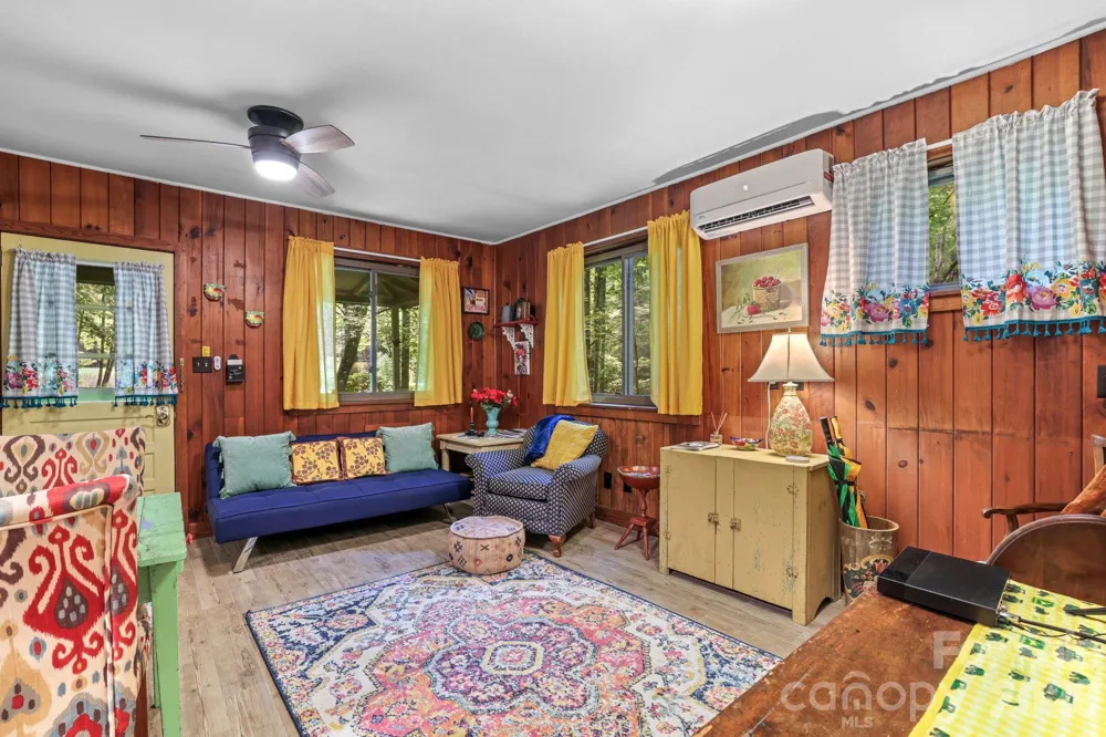 180 Valley Lane Bryson City, NC 28713