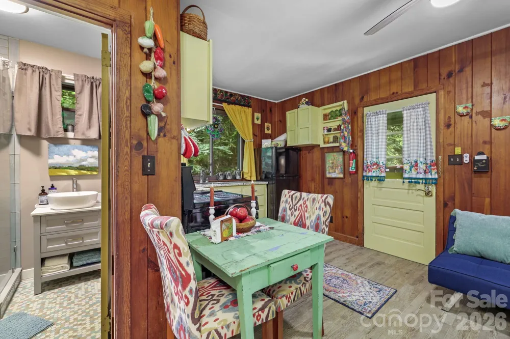 180 Valley Lane Bryson City, NC 28713