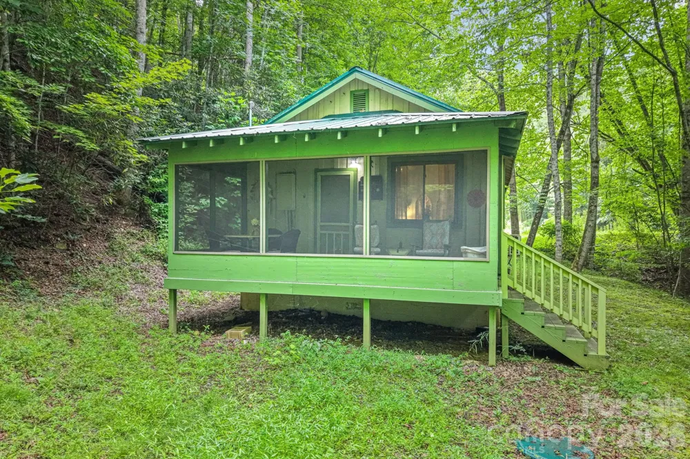 180 Valley Lane Bryson City, NC 28713