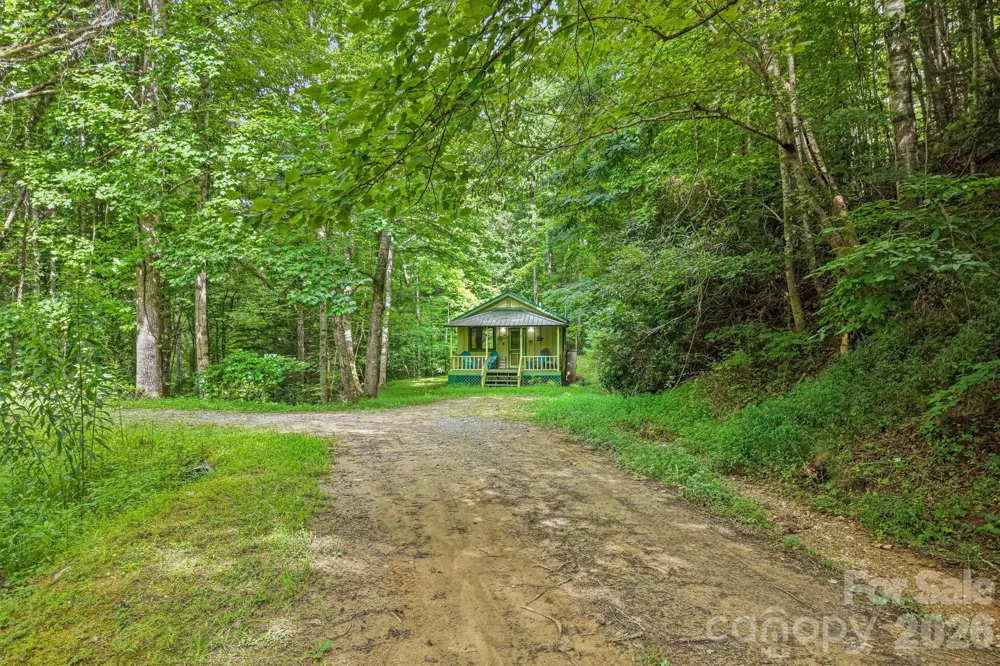 180 Valley Lane Bryson City, NC 28713