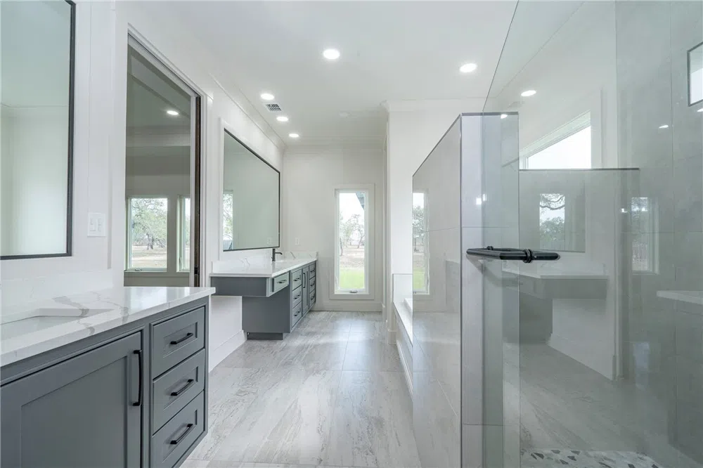 5490 Lonesome Dove Robstown, TX 78380