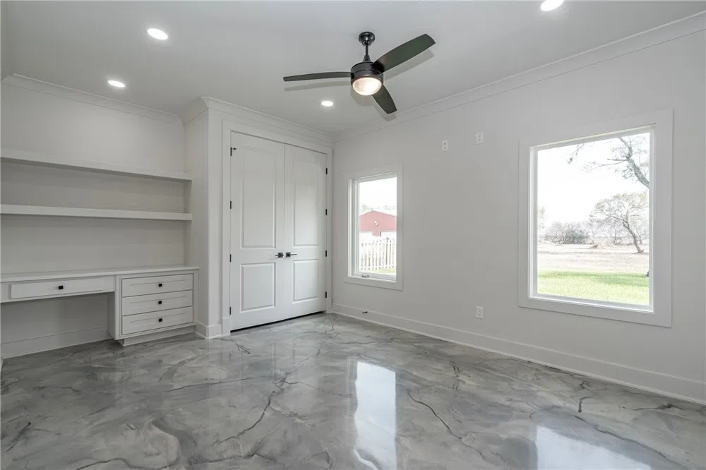 5490 Lonesome Dove Robstown, TX 78380