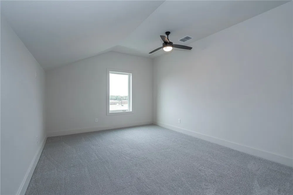 5490 Lonesome Dove Robstown, TX 78380