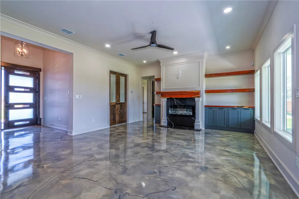 5490 Lonesome Dove Robstown, TX 78380