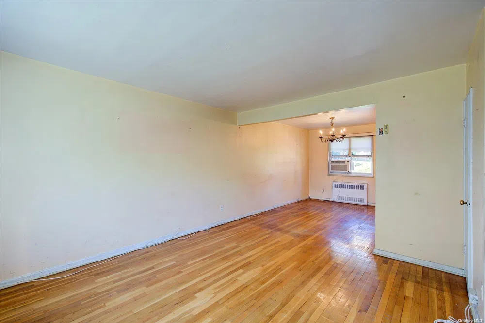86-43 Springfield Blvd #Duplex Queens Village, NY 11427