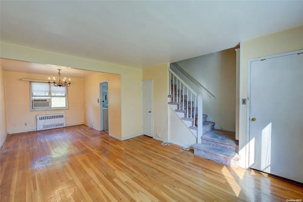 86-43 Springfield Blvd #Duplex Queens Village, NY 11427