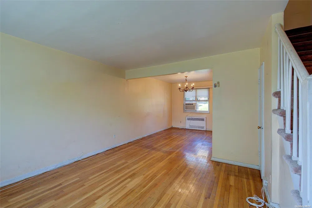 86-43 Springfield Blvd #Duplex Queens Village, NY 11427