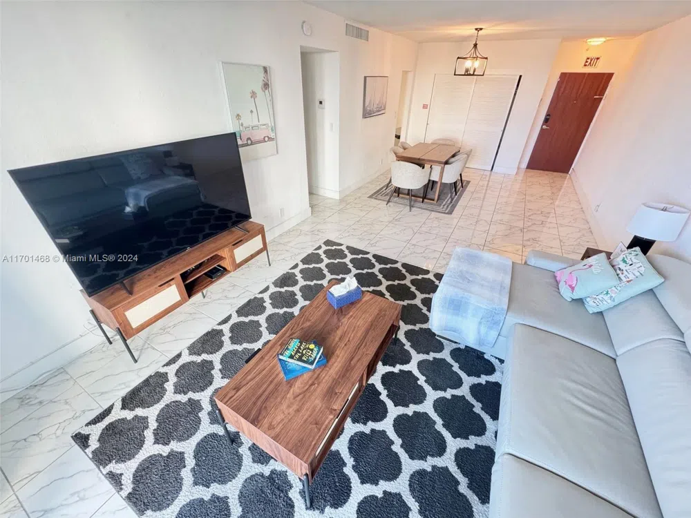 3901 S Ocean Dr #3Y Hollywood, FL 33019