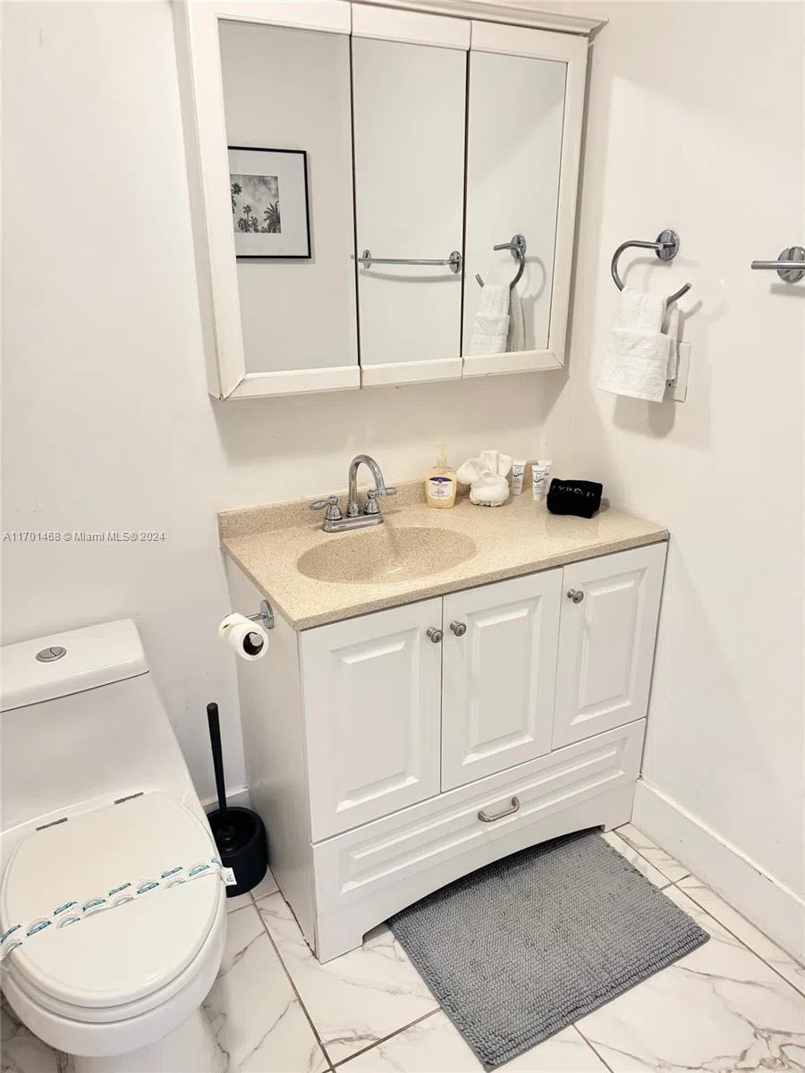 3901 S Ocean Dr #3Y Hollywood, FL 33019