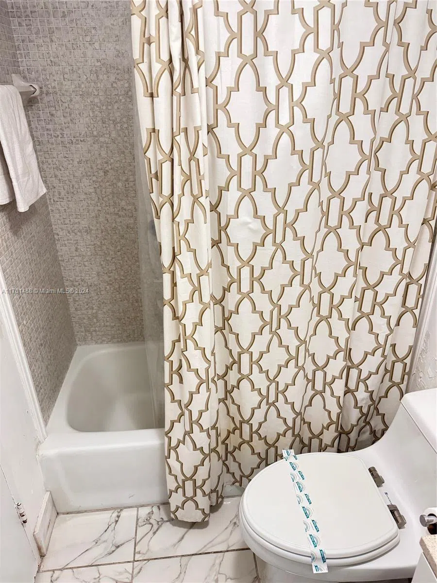 3901 S Ocean Dr #3Y Hollywood, FL 33019
