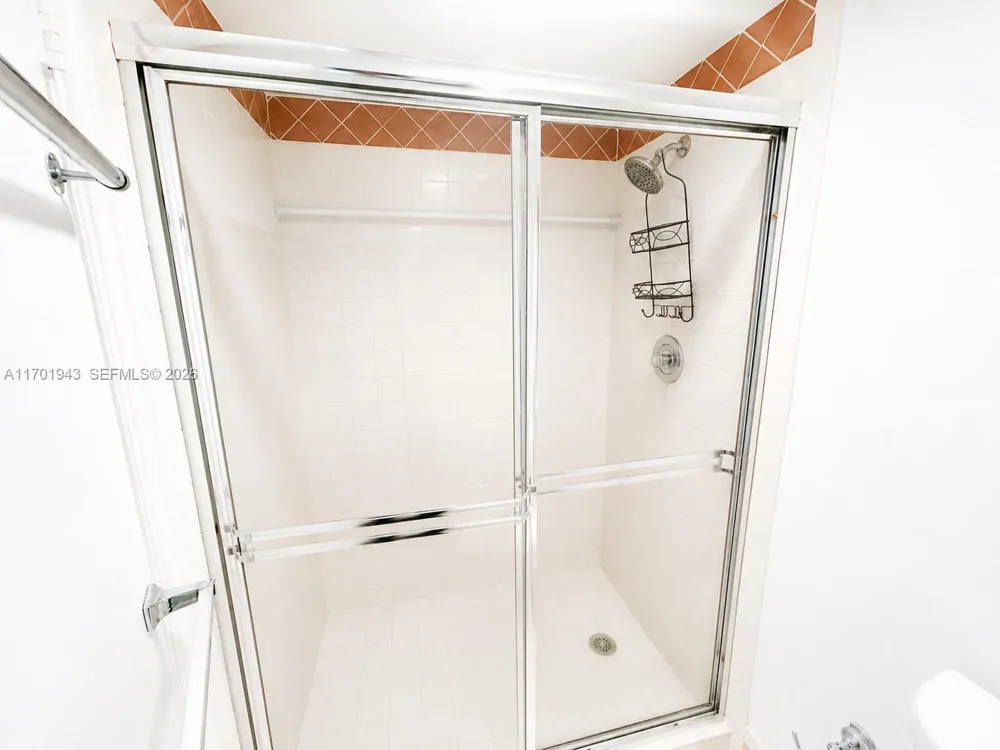 1825 S Ocean Dr #401 Hallandale Beach, FL 33009