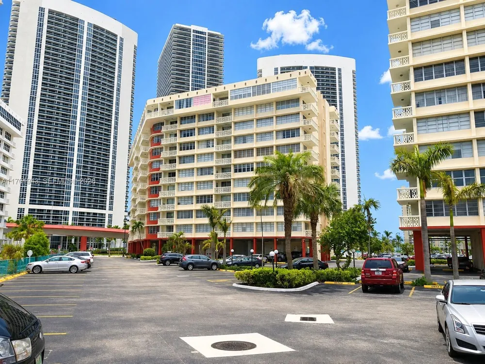1825 S Ocean Dr #401 Hallandale Beach, FL 33009