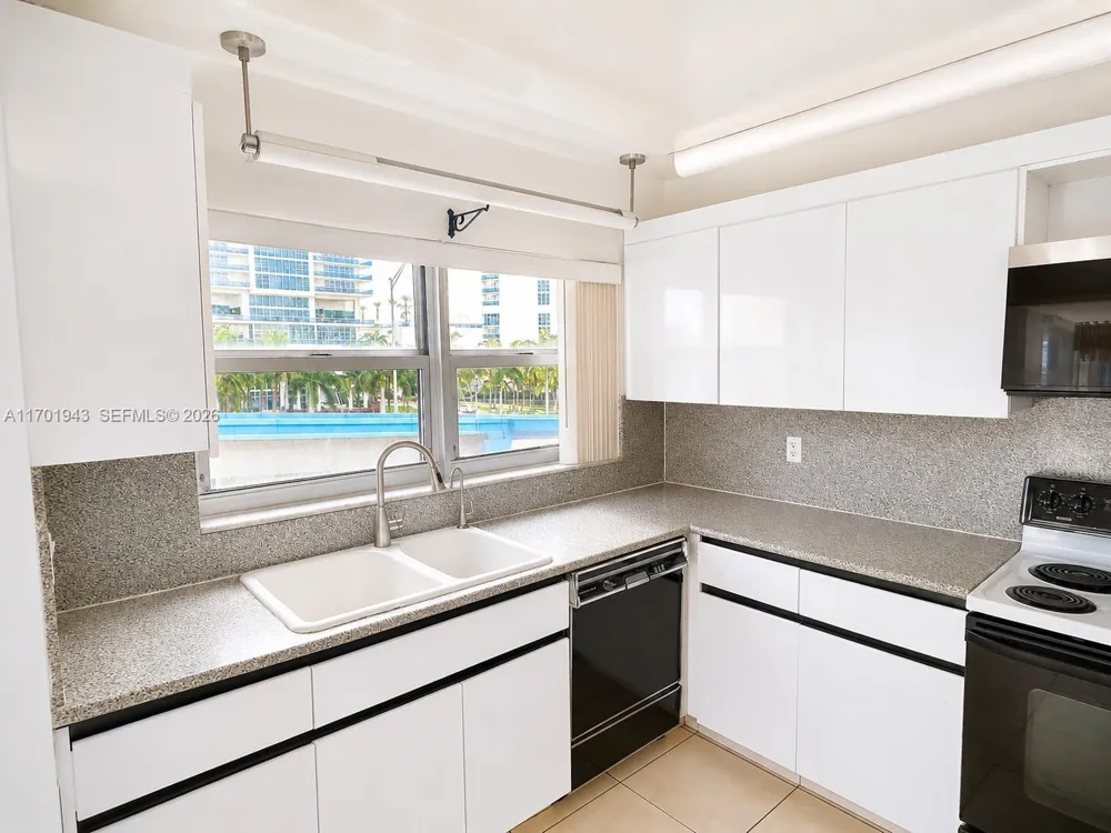 1825 S Ocean Dr #401 Hallandale Beach, FL 33009