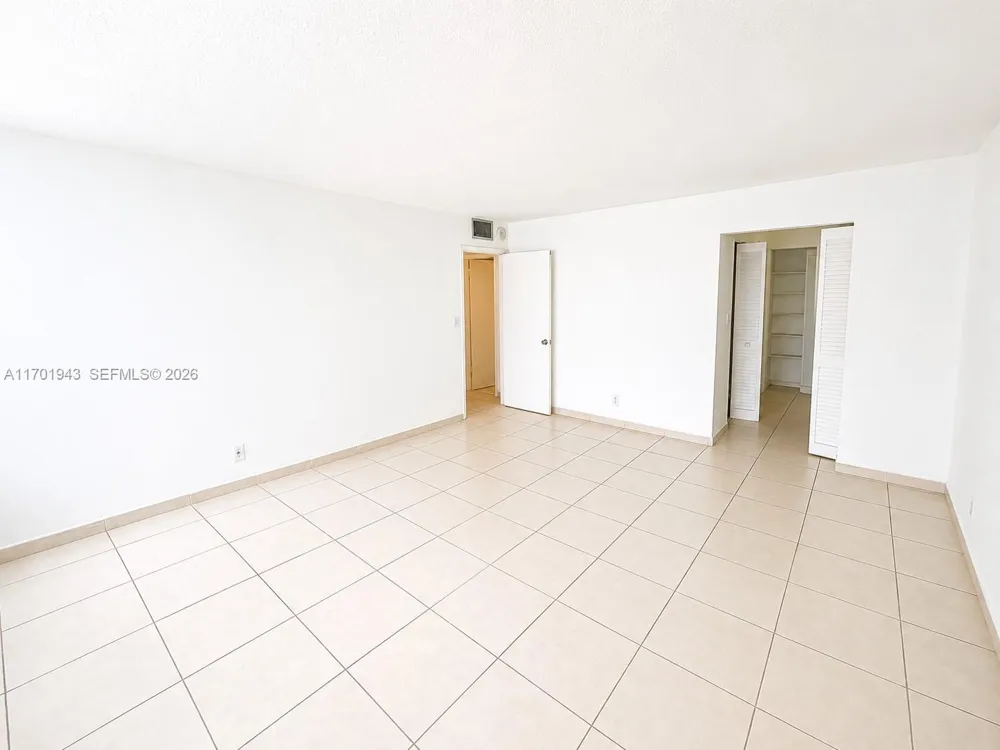 1825 S Ocean Dr #401 Hallandale Beach, FL 33009