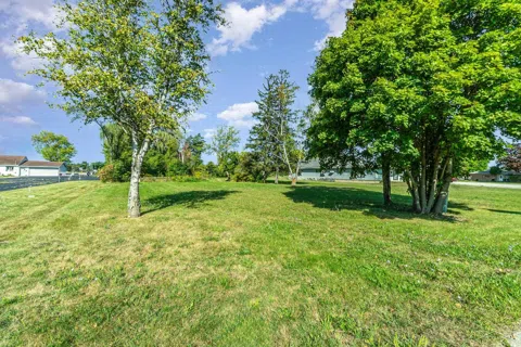 765 Center Road