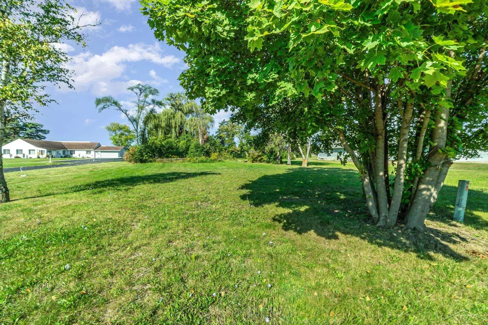 765 Center Road Saginaw Charter Township, MI 48638