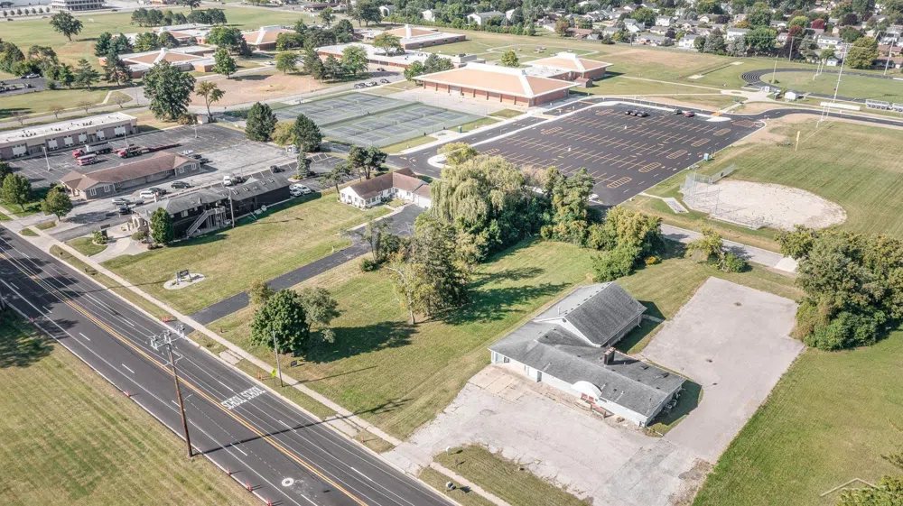 765 Center Road Saginaw Charter Township, MI 48638